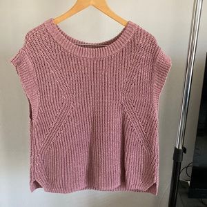 Light purple knit sleeveless sweater